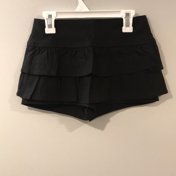 Wet seal shorts - Picture 3 of 3